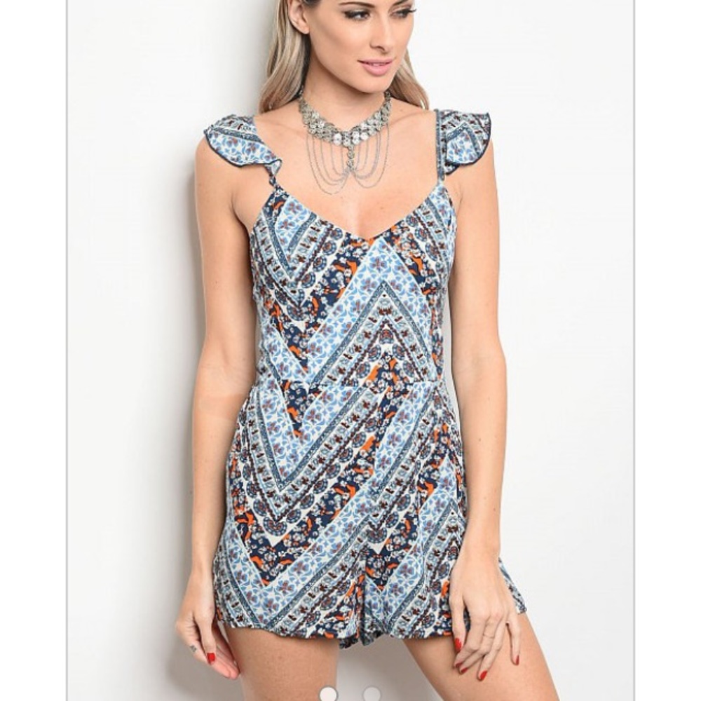Sleeveless, Ruffle Strap, Tie Back, Romper - Picture 2 of 4